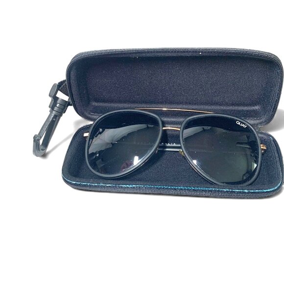 Quay Australia Needing Fame 126 Aviator Sunglasses Black With Case - Picture 7 of 7